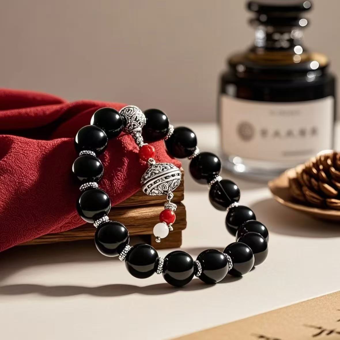 Obsidian: Attract Positive Energy, Disperse Negative Thoughts, and Reshape a Positive Mindset