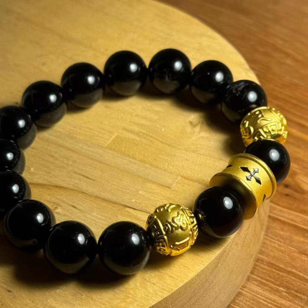 Wear Black Obsidian: Resist Negative Remarks, Maintain Self-Identity & Confidence
