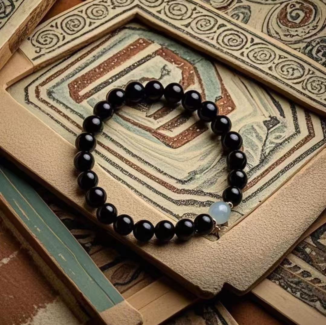 Obsidian Relieves Anxiety, Copes with Stressful Events & Maintains a Calm Mindset